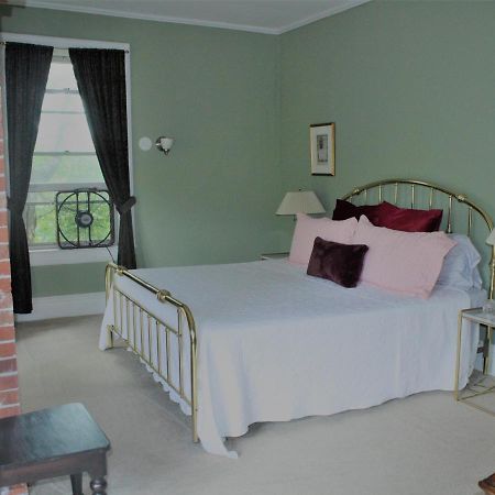 Franklin Manor Bed And Breakfast Saranac Lake Bagian luar foto