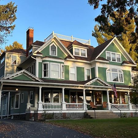 Franklin Manor Bed And Breakfast Saranac Lake Bagian luar foto