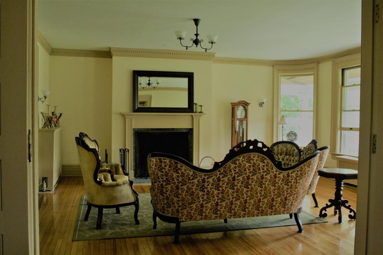 Franklin Manor Bed And Breakfast Saranac Lake Bagian luar foto